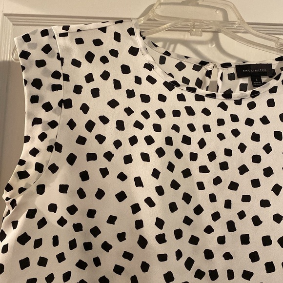 Black and White Blouse - Picture 2 of 5